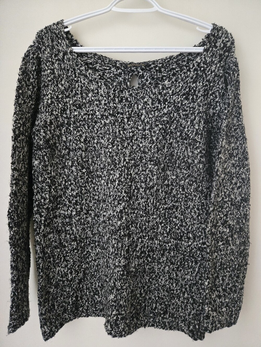Womens Marled Sweater w/ Bow Detail on Back - M/L